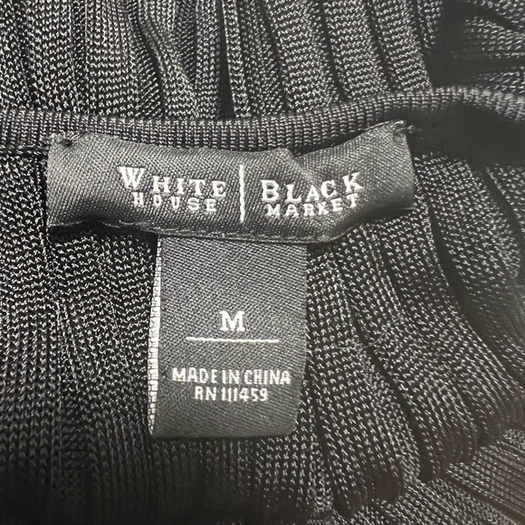 WHITE HOUSE BLACK MARKET TOP SIZE M. - Picture 12 of 12